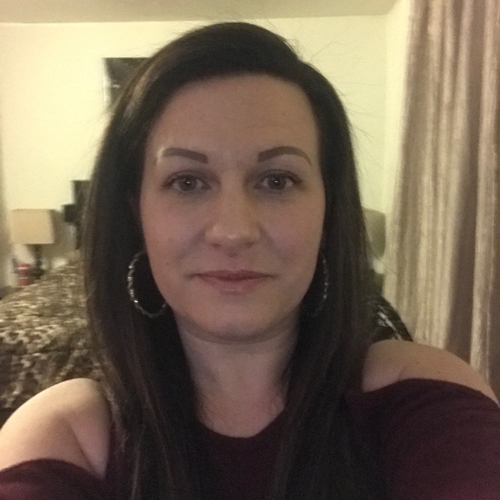 Meet your Posher, Leslie